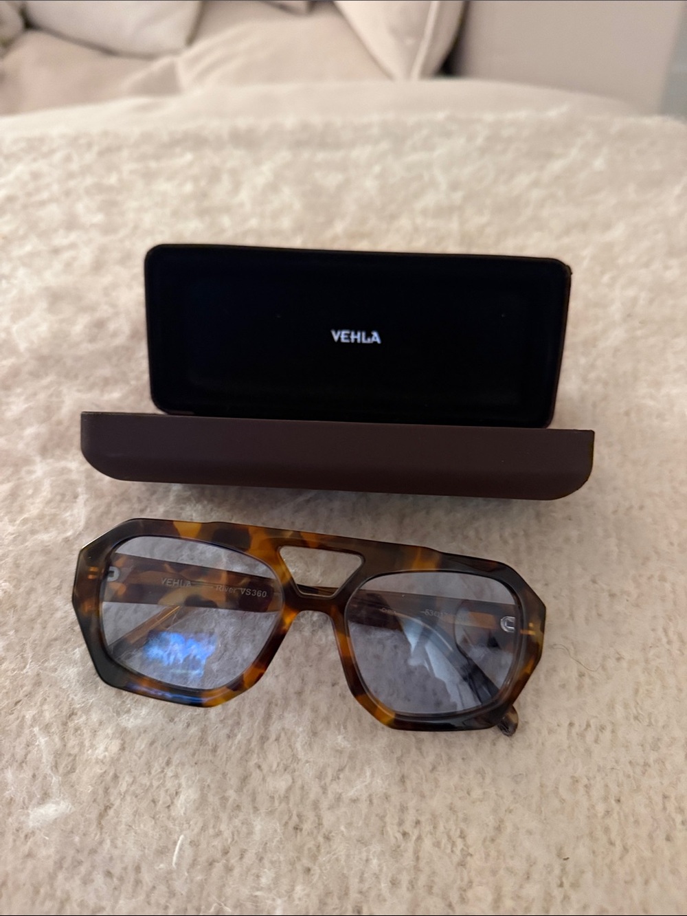 VEHLA Tortoiseshell Sunglasses with Dark Blue Lenses